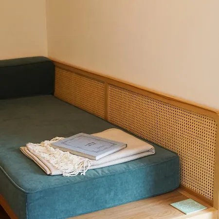 Captain's Quarters - Townhouse On Maggiore *