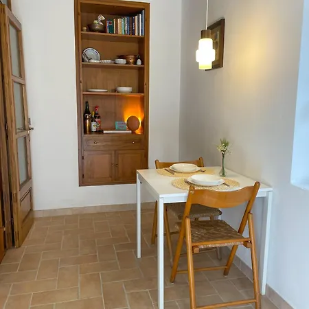 Дом отдыха Captain's Quarters - Townhouse On Maggiore Леза